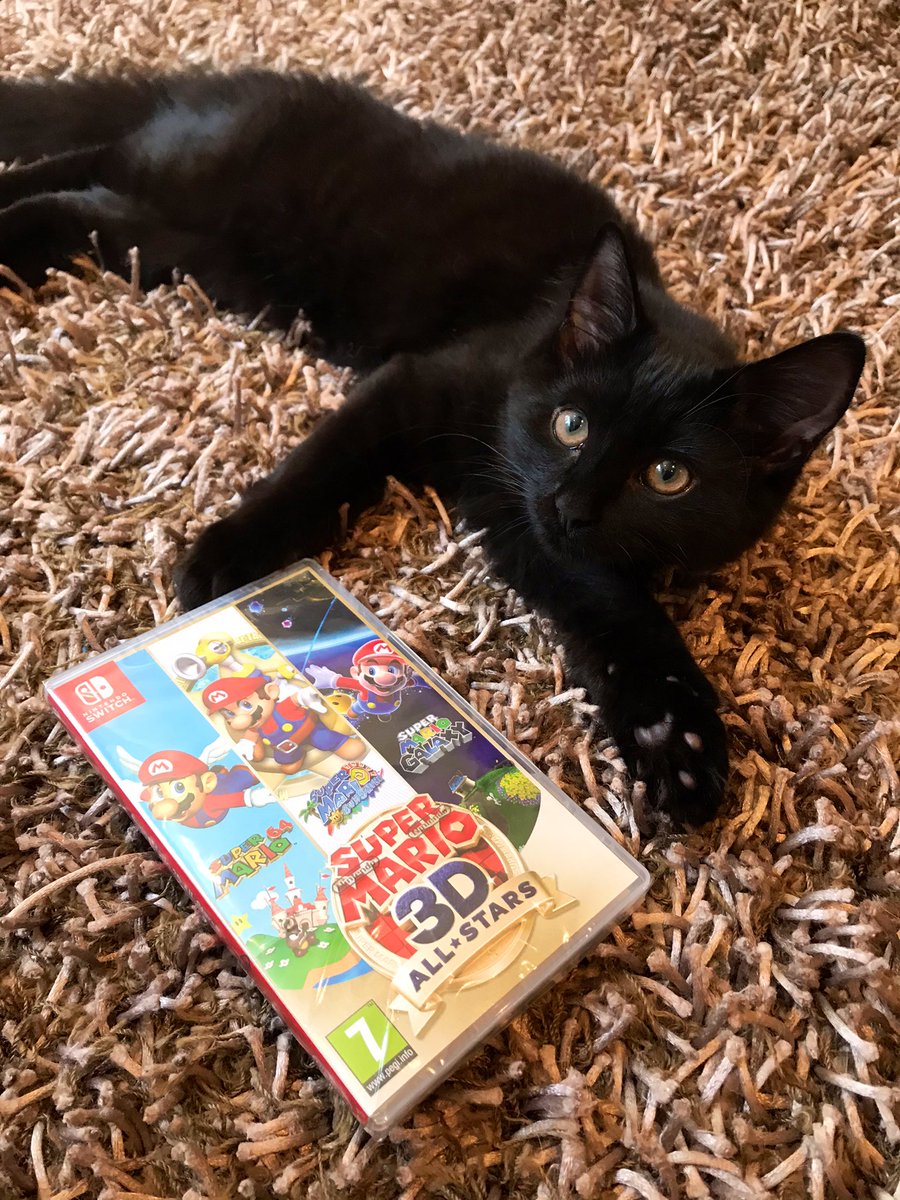 _MattStrong's tweet image. Just chilling with this until the end of work! @NintendoUK @SuperMario_UK #SuperMario3DAllStars #SuperMario35