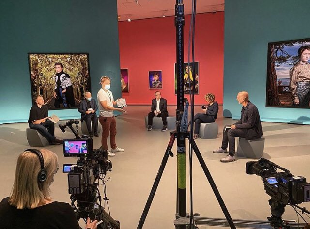 Silence on tourne ! « 300 Millions de critiques » le magazine culturel francophone de <a href="/TV5MONDE/">TV5MONDE</a> est à la <a href="/fondationLV/">Fondation LV</a> avec #GuillaumeDurand <a href="/YvesBigot/">bigot yves</a>  <a href="/SylDefontaine/">Sylvestre Defontaine</a> #MichelCerruti #LauraTenoudji <a href="/IzaS17/">Isabelle Siri</a> <a href="/alexandre_amiel/">alexandre amiel</a> #300MDC
