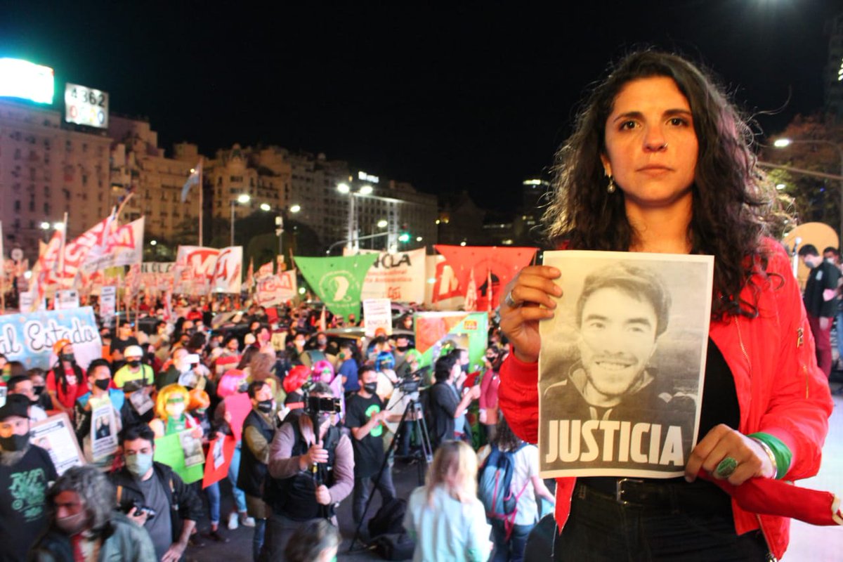 PeriodismoDeIzq's tweet photo. Ayer en el Obelisco la izquierda y las luchas alzaron su voz. Frente al gobierno y la derecha una 3º opción hizo escuchar sus propuestas para el país y sus reclamos.
@Cele_Fierro dijo "La tarea del FIT Unidad es seguir este camino y postularse como alternativa frente a millones" https://t.co/Kwu3Z7h6yU