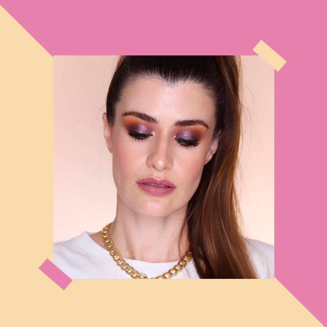 Al igual que <a href="/marikowskaya/">Mariko</a> estamos enamorados ❤️ de estas sombras en godet y más aún después de ver este look 😍
Toma nota de las sombras usadas:
 - Simply
 - Macchiato
 - Inmaterial
 - Volcano
 - Berilo
 - Sunset
 - Interstellar