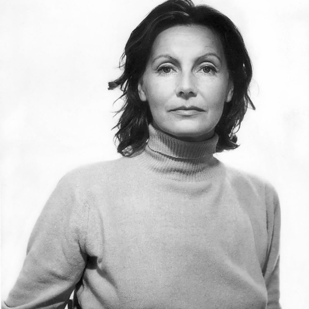 StarskyAndCox's tweet photo. Born this day in 1905, Swedish-American actress, Greta Garbo. 

Famous for "wanting to be alone", and was known by her close friends for intellectual curiousity, scathing wit, and a down-to-earth disposition. 

She never married and had no children, making her, a Baroness. https://t.co/UELyO7vXZ0
