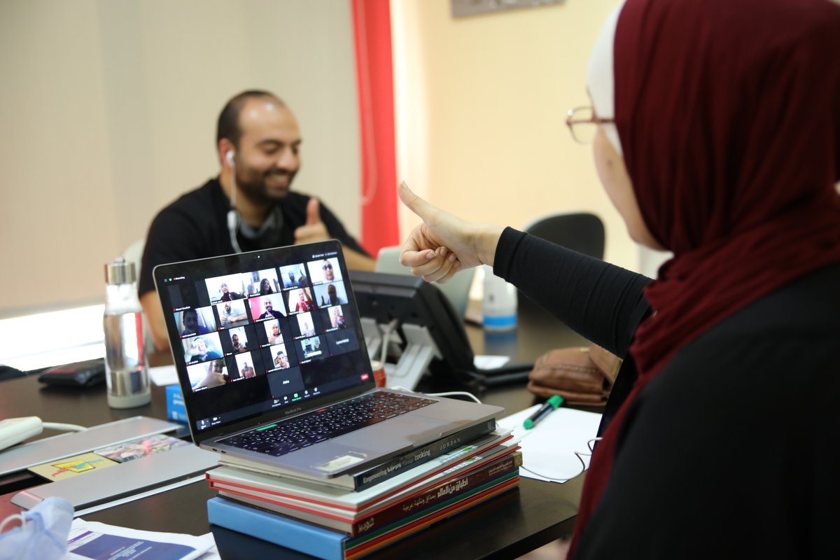 Gens_For_Peace's tweet photo. أطلقت هيئة أجيال السلام وبرنامج الأمم المتحدة الإنمائي @UNDPJordan، برنامج "مرونة المجتمع والأمن الإنساني، الذي ستعقد كامل جلساته عبر الإنترنت.
ويهدف البرنامج إلى تعزيز الحوار والعمل الشبابي وتوطيد العلاقات بين أصحاب القرار في البلديات والشرطة المجتمعية من خلال الحوارات البناءة. https://t.co/qtIV7Mtsck