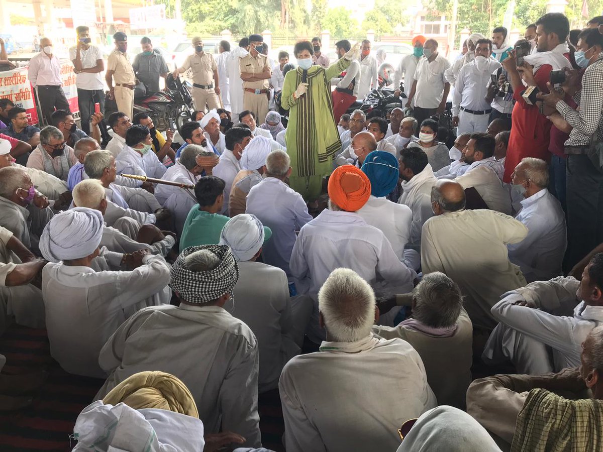 INCHaryana's tweet photo. हरियाणा कांग्रेस अध्यक्षा @kumari_selja जी ने केंद्र की भाजपा सरकार द्वारा लाए गए कृषि अध्यादेशों के विरोध में किसान-मजदूर-आढ़ती भाइयों के पानीपत में चल रहे धरने में पहुंचकर अपना समर्थन दिया।

कांग्रेस का हाथ, किसान-मजदूर-व्यापारी के साथ। https://t.co/qcCRTTyL7C