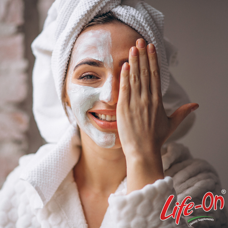 LifeOn_LTD's tweet photo. Collagen should come first! 🧖‍♀‍

Our Skin-Life tablets contain hydrolysed collagen which supports anti-ageing!

To view our full skin and beauty range, visit our website today!💊

https://t.co/0ZQpF7qdrJ 

#Collagen #CollagenSupplement #AntiAgeing https://t.co/mvhaMUtc3b