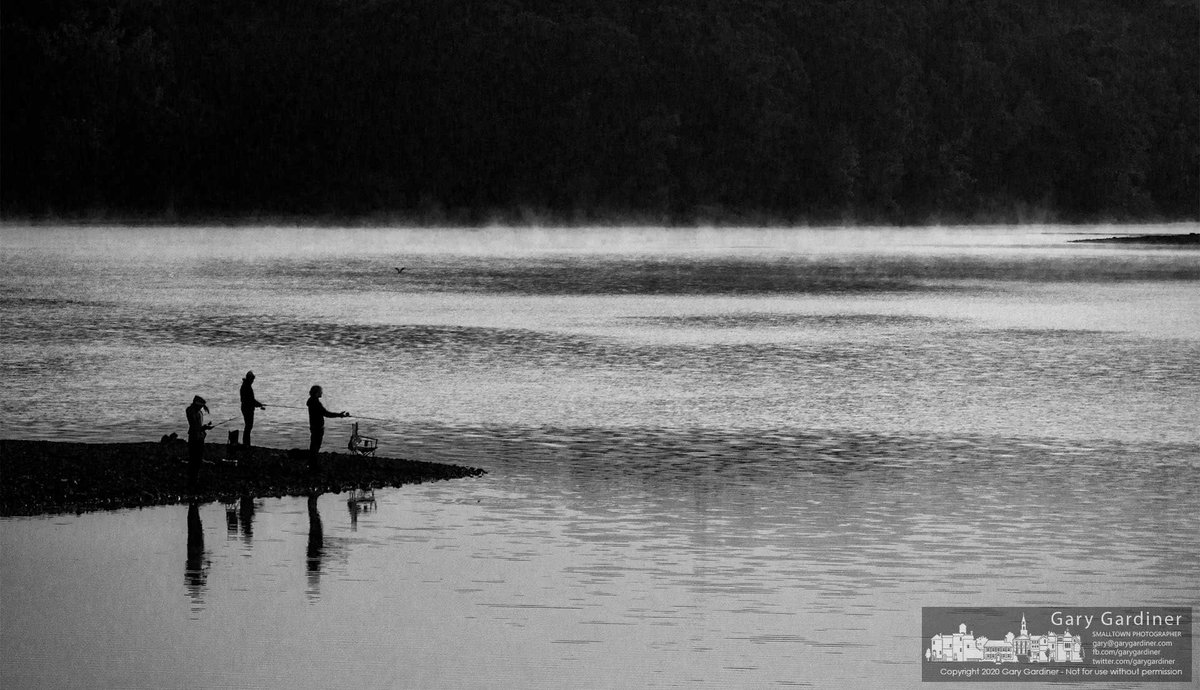 mnmlst_com's tweet photo. Early morning #fishing in the mist. #mnmlst #mnmlstphoto #blackandwhite #monoart #blackandwhiteimage #bw #blackandwhite #blackandwhitephotography #bnw #bnw_captures #blackandwhiteonly #monochromatic #monotone #instablackandwhite #blackandwhitephoto #createnomatterwhat https://t.co/7NpZ3IJWjD