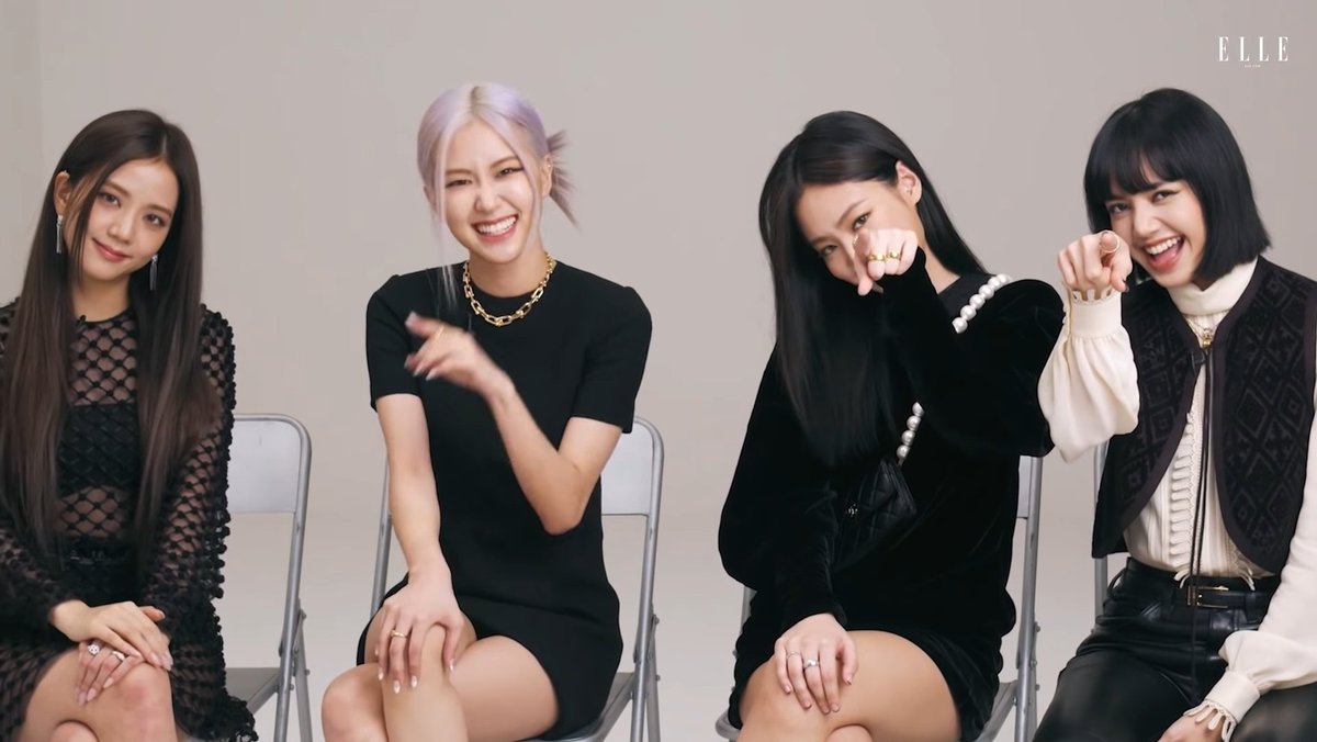 cyanblink's tweet photo. THEY LOOK SO HAPPY I LOVE THEM SO MUCH 😭😭 @BLACKPINK https://t.co/g3LeBdvZsX