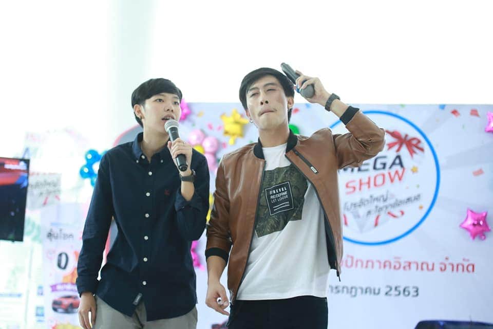 shippaipai's tweet photo. เป็นคู่ที่โครตจะนุ้บนับหัวใจเลยงะ

#นุ๊กปายในรถตู้ https://t.co/DezxIzmvNc