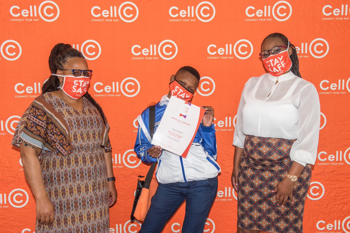 CellC's tweet photo. That’s a wrap! Our students from @JohnOrrTech and Orange Farm Secondary are ready to sign out. Final Take a Girl Child to Work Day® workshop of 2020 done and dusted.✌️👌
Stay connected. Be informed. Be safe.
#TAGCTWD
#MoreThanADay
#EveryLearnerCounts https://t.co/HUiMwsFcPG