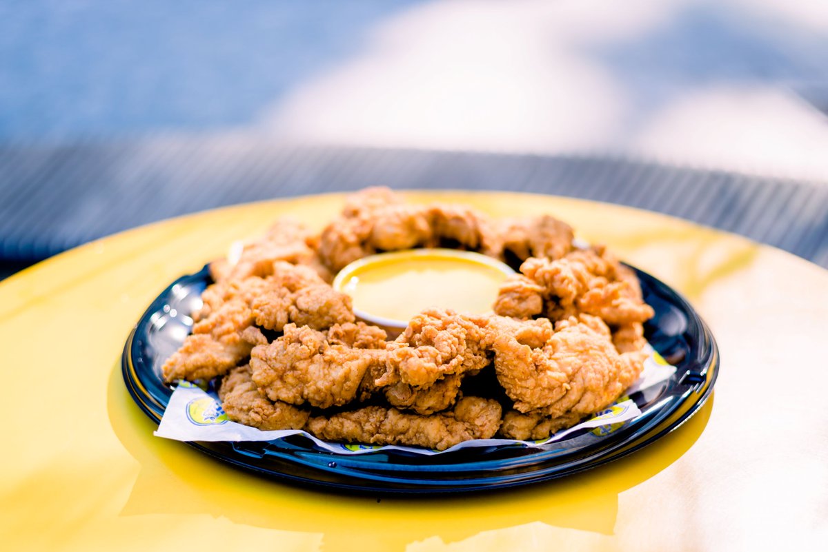 Football is back! Are you game day ready? 🏈 🏈 🏈 Spinx has you covered!