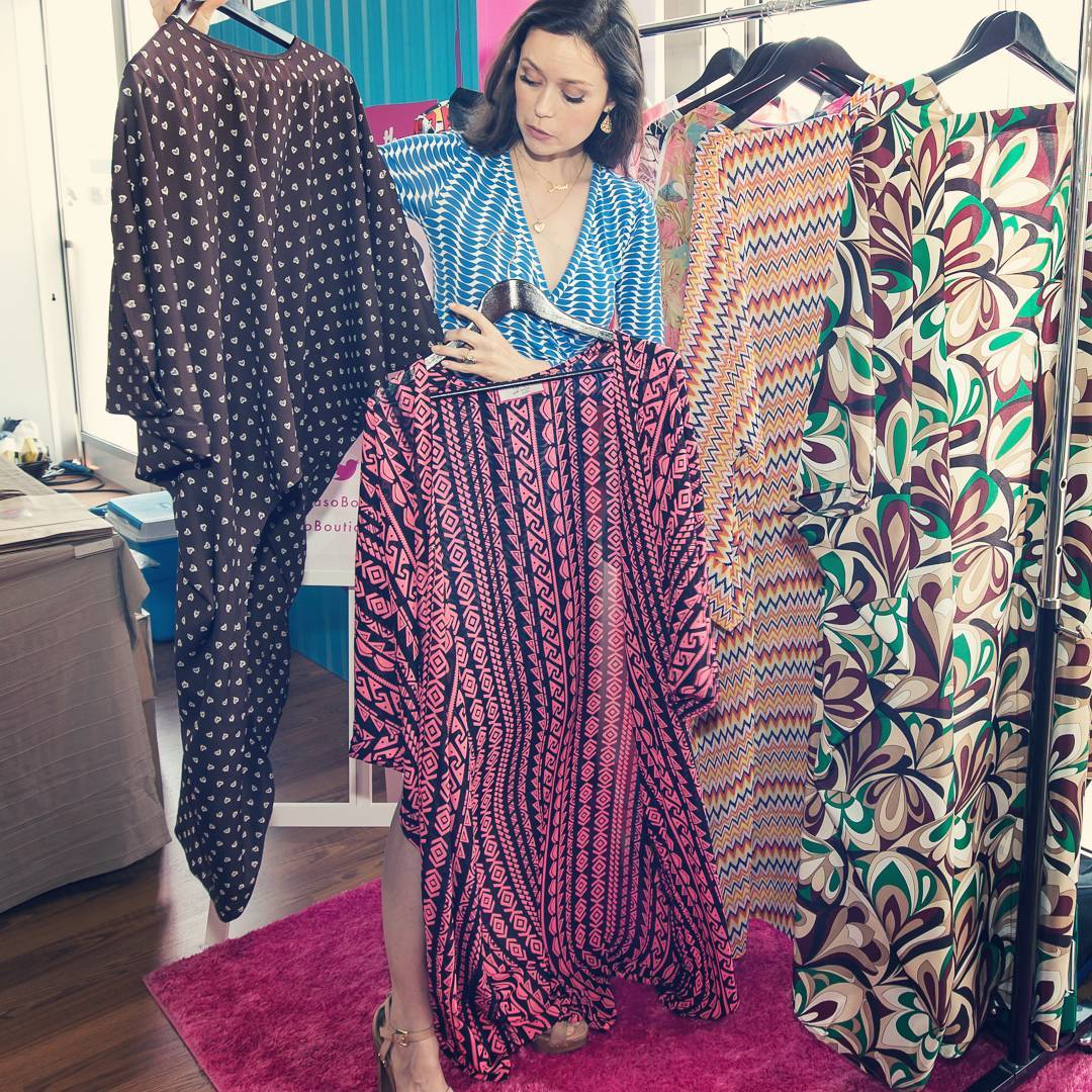 chrisdvanne's tweet photo. Top story: @summerglaucom: 'Summer shows her appreciation for a local designer by choosing one of her products at the #VIPLoungeAE during Middle East Film &amp; Comic Con 2016 in #Dubai and wearing it for her photo session … https://t.co/PuFBUc1zTX, see more https://t.co/zTRzr5ZkIU