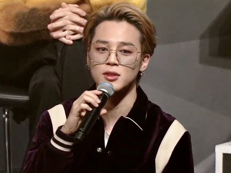 BTSArmy_47's tweet photo. "Never forget to love your fans, your members and most importantly your job." ㅡ JIMIN (ILAND) 

😭❤

#JIMIN #ILAND #BTSatIland #BTSXILAND_EP12 #BTS #방탄소년단 #BTSARMY @BTS_twt https://t.co/xoP84R2GCf