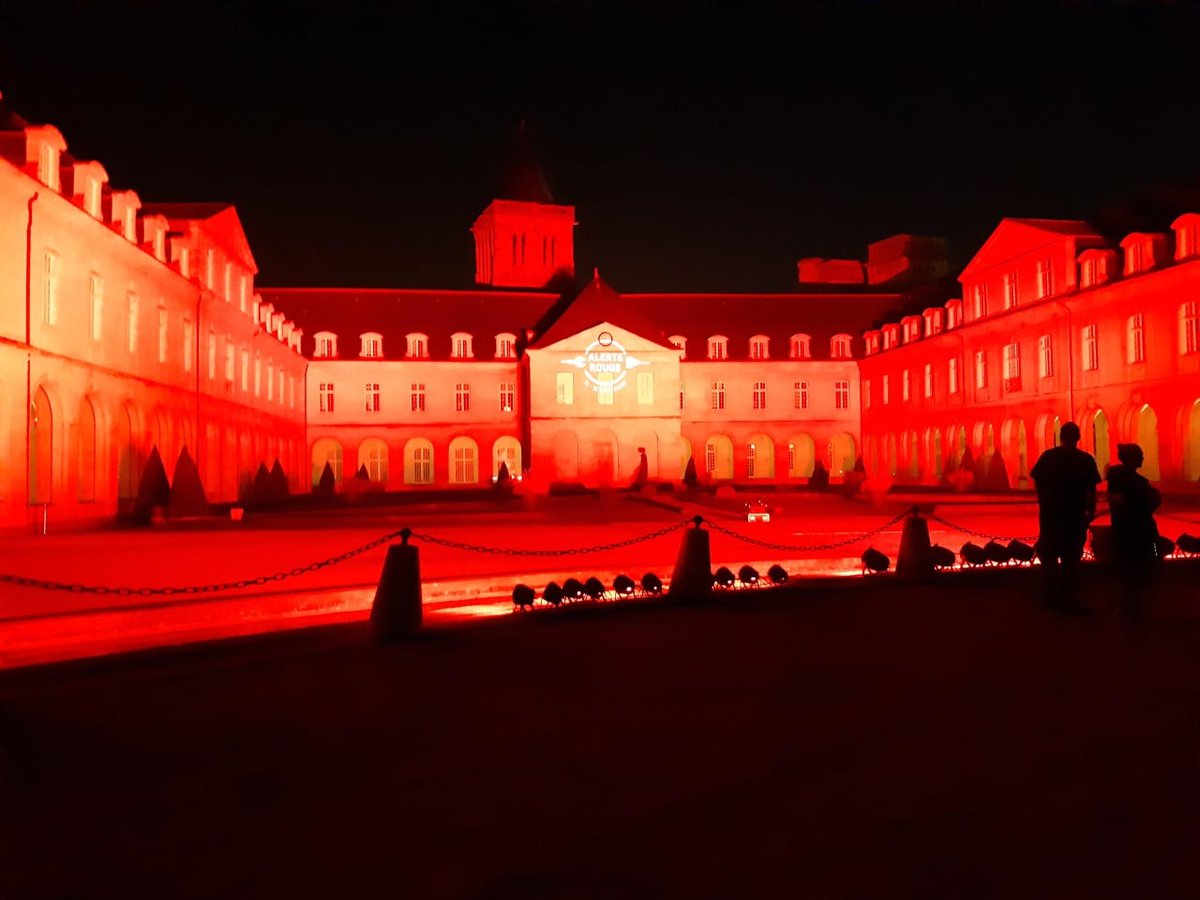 SYNPASESYNDICAT's tweet photo. ALERTE ROUGE ! 
Un plan de soutien est indispensable pour tous les métiers de l’ombre de l’événementiel et du spectacle! #alerterouge #synpase #métiersdelombreendanger #jesuislespectacle #jesuislevenement #plandesoutien #lesoubliésduspectacle #theshowmustgoon #contactste #triptyk https://t.co/Z01Vu6iM5n