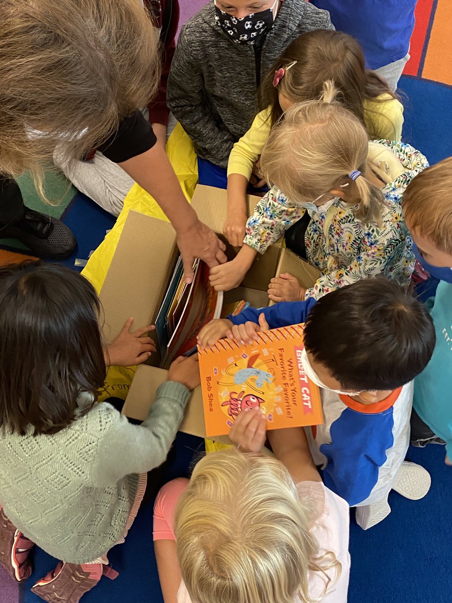 taraethridge's tweet photo. I realized today how much we are all needing joy in our lives. @KathyZabinski and I worked together to curate a classroom library “refresh” for the ES classes and delivered them as book fairies. The sheer magnitude of JOY was magical and made our day. @IntSchPrague https://t.co/MgGJ7HV1JZ