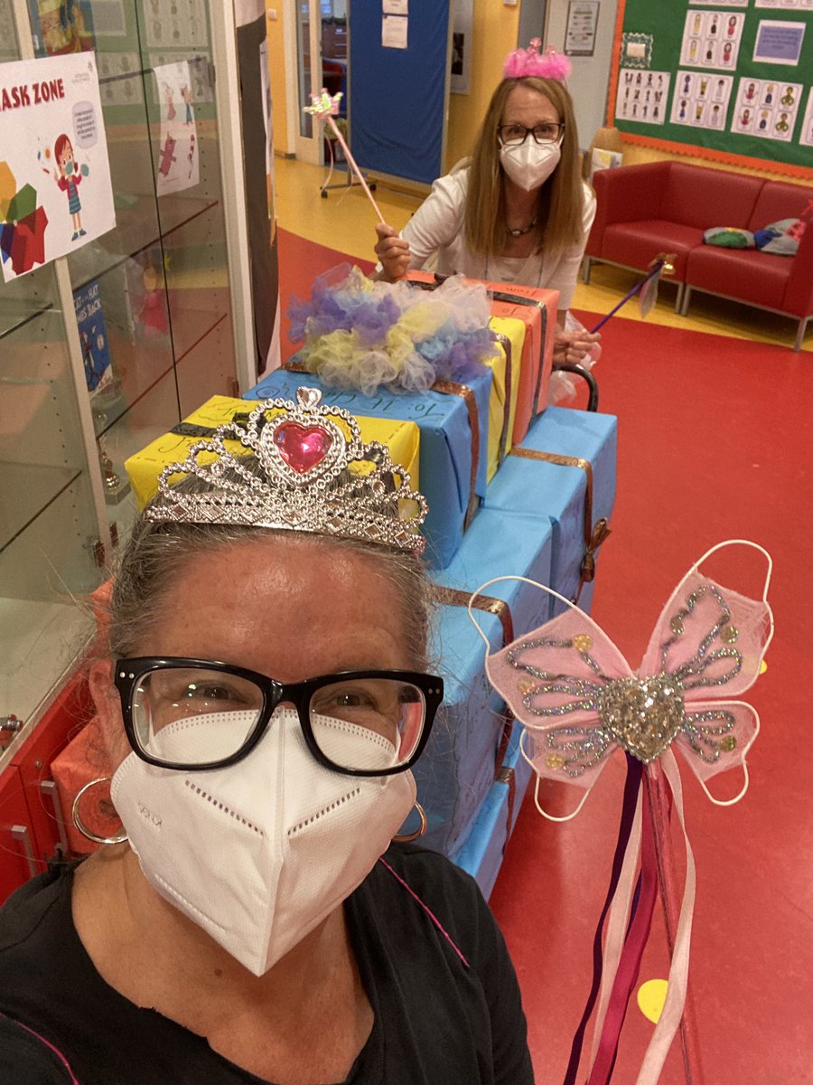 taraethridge's tweet photo. I realized today how much we are all needing joy in our lives. @KathyZabinski and I worked together to curate a classroom library “refresh” for the ES classes and delivered them as book fairies. The sheer magnitude of JOY was magical and made our day. @IntSchPrague https://t.co/MgGJ7HV1JZ