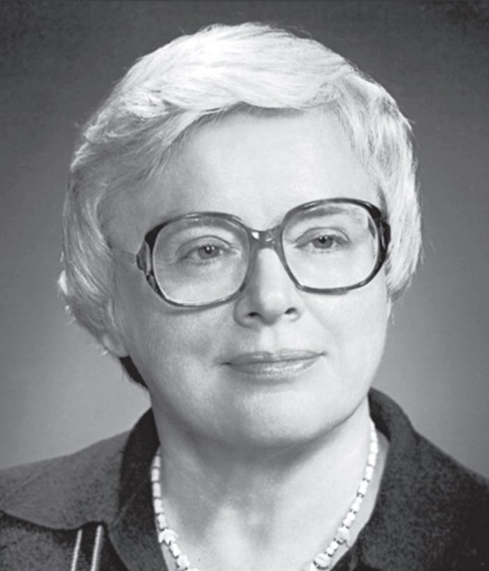 Eloise “Elo” Giblett was instrumental in pioneering unrelated marrow transplantation, publishing the first case report in  @NEJM in 1980. Her work in immunology and blood banking led to the discovery of the first immunodeficiency, and identification of many blood group antigens.