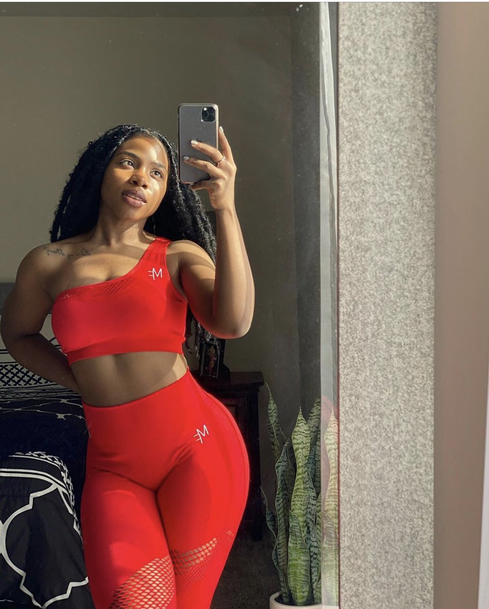 EmekaDoesIT's tweet photo. Black owned fitness apparel. 2 piece workout sets. Restock today at 12pm! Twitter help me out!!
Ps.. Men’s short sleeve hoodie will be available too 
https://t.co/lQWgC27zue https://t.co/NiVi5WyJwR