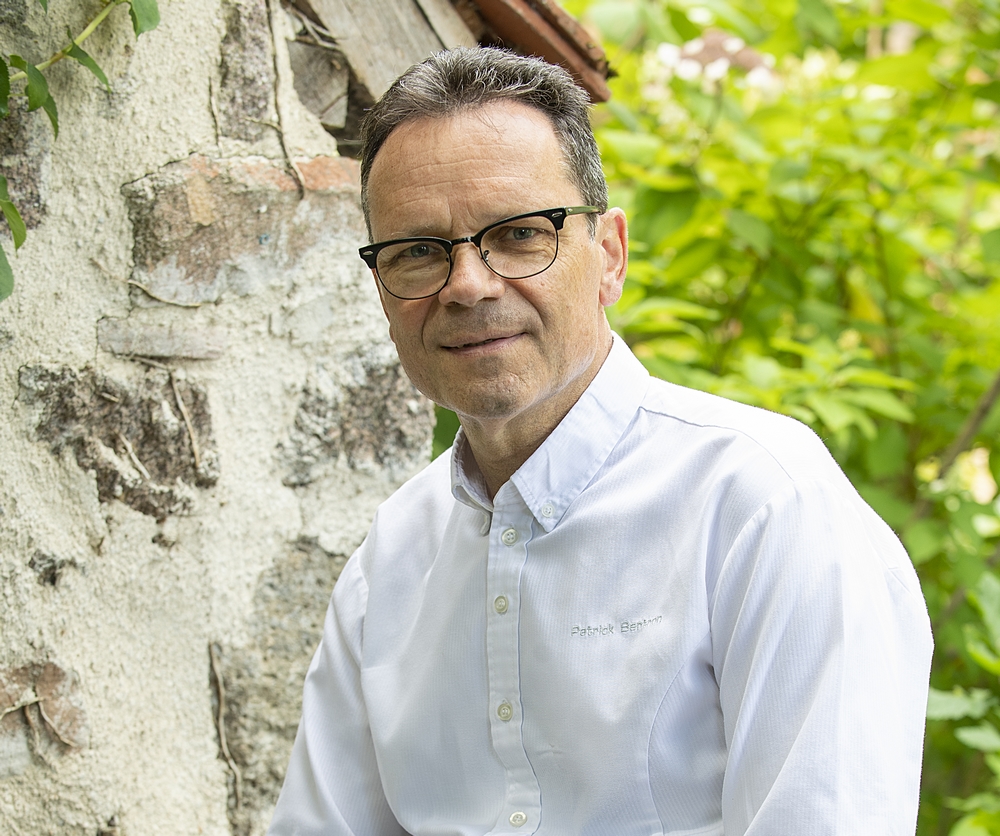 BernardLoiseau's tweet photo. Ce samedi 19/09 vers 19h25, écoutez la chronique «à l’ombre des chefs» de Pierre Herbulot sur @Europe1 .Rencontre avec le #chef #PatrickBertron (2* #LaCôtedor) qui vous livrera sa vision de la cuisine mais aussi une recette à faire à la maison.
©Thuriès Magazine-Pascal Lattes https://t.co/zFP8t0tvWZ