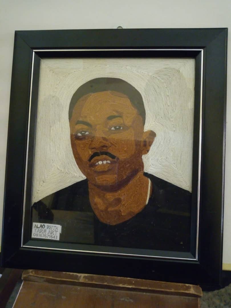 AlaoRuth2's tweet photo. Have you been thinking of what to gift a friend? Order for a wool portrait todayπ₯βοΈ
#YarnDesignsIt #textile #art #MadeWithWool #CocozzyDidIt https://t.co/o1i9HpRgh9