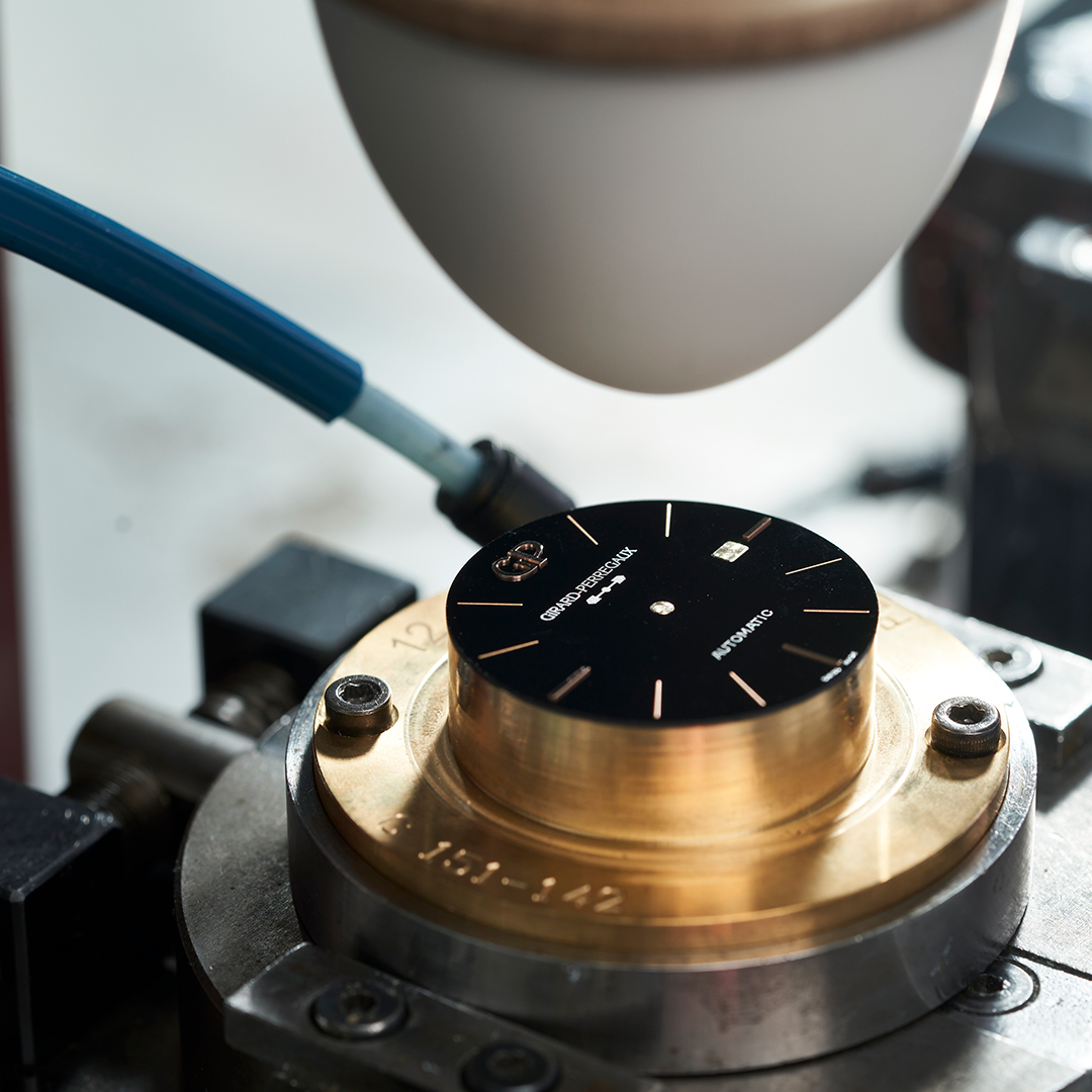 GirardPerregaux's tweet photo. From the applied logo and indexes to the decal inscriptions, every exquisite detail is fixed with extreme precision. An act of tribute to 230-year Swiss tradition of haute horological excellence.​
#GirardPerregaux #GPinfinity #Craftsmanship https://t.co/v7y3gV2Ewd