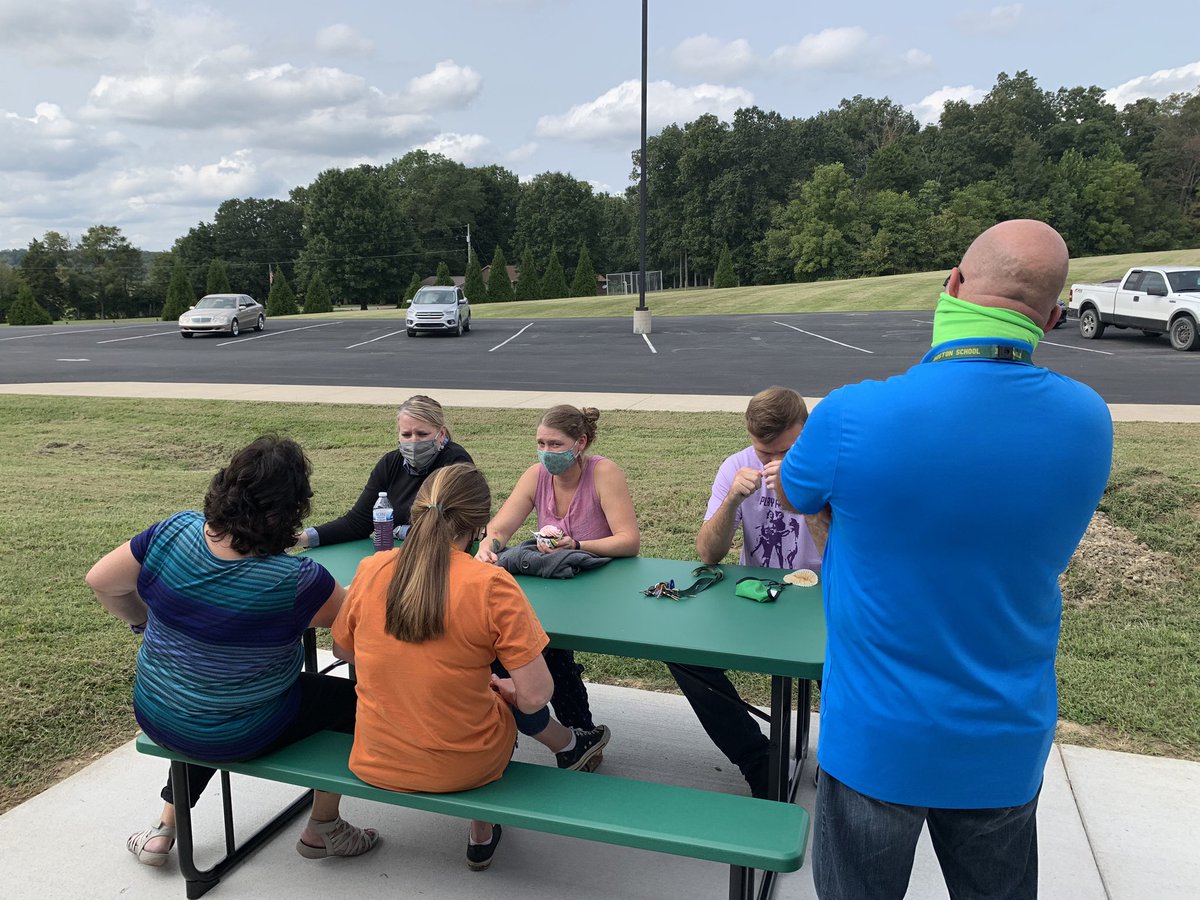 _BostonRocks_'s tweet photo. Earlier this summer, we started a fundraising campaign for Sting’s Patio.  We raised $380, enough for 1 table.  Our ultimate goal was $1300.  This week, the Trowbridge Funeral Home completed our goal. What a great place to meet and work for our school. https://t.co/AQ3mES8Pcn