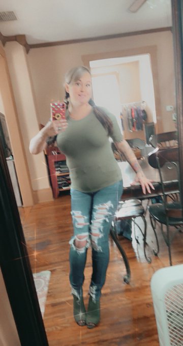 Just me https://t.co/i469ZH4Psz