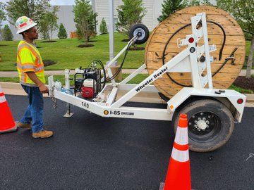 EvanKirstel's tweet image. From @TheHylanGroup - DUC is working hard on this intercampus build on a rainy day at @Equinix #DataCenter in Culpeper, #Virginia. #AlwaysInAction bit.ly/2EnlSn6