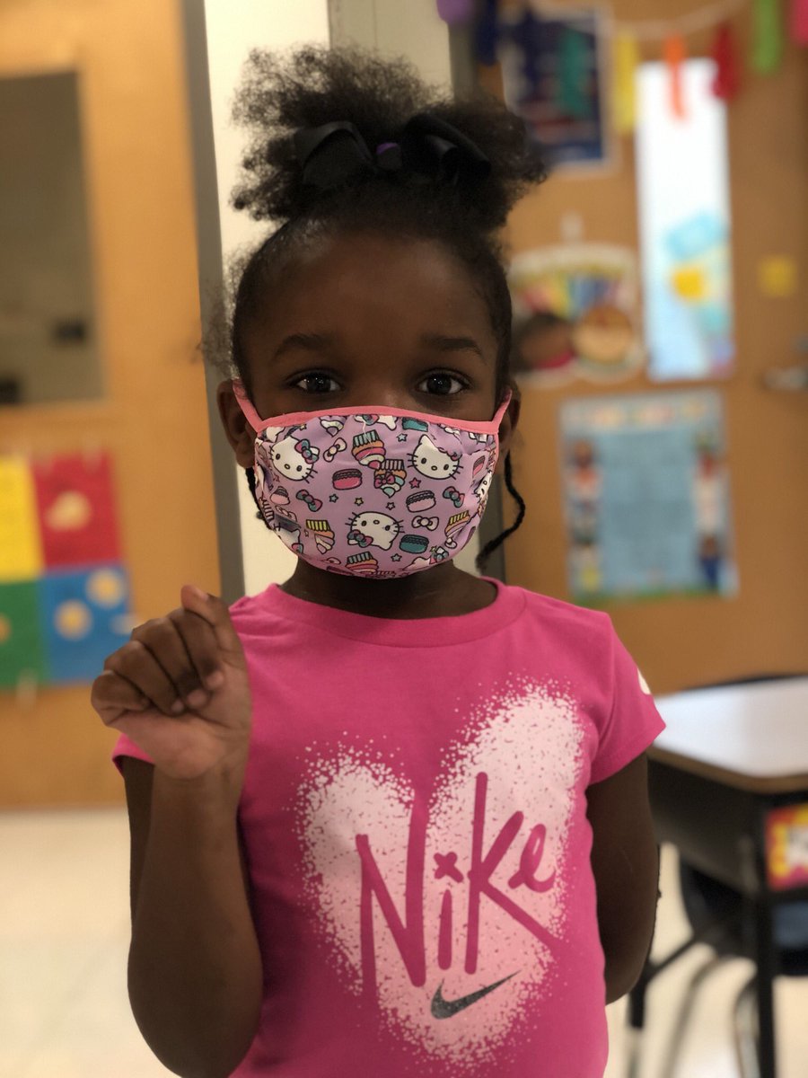 MrsSconyers's tweet photo. Ms. Pfeiffer’s class is learning new ways to communicate through sign language! #OPESPride #OPESStrong https://t.co/xpmLoe46FZ