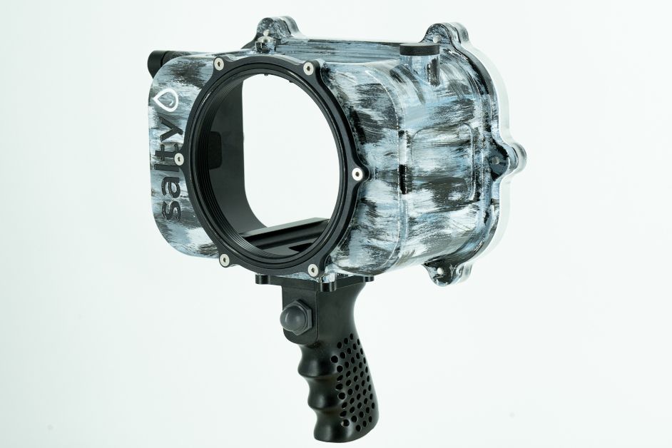 ChronosCameras's tweet photo. @chronoscameras is happy to announce that the Chronos 1.4/2.1-HD water housing is now in stock at @saltysurfhousings.  Please visit https://t.co/0KYymuw8ZS purchase your Chronos 1.4/2.1-HD water housing today. #krontech #krontechnologies #chronoscameras #saltysurfhousings https://t.co/STK7fRPd4T