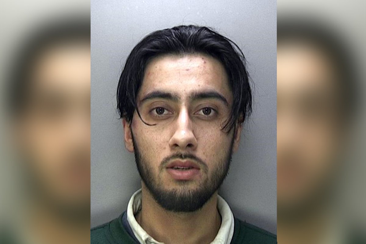 roadcc's tweet image. £5,000 reward offered for whereabouts of man who fled the country after fatal collision with cyclist #cycling road.cc/277363