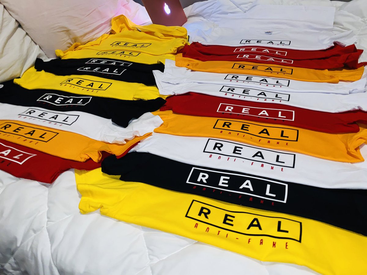 LeonR_02's tweet photo. R E A L round necks available now 
N$199.00 
Sizes xsmall -medium 
Please RT .your TL might be full of my customers 
#Real
#AntiFake https://t.co/Py8SWfvUJW