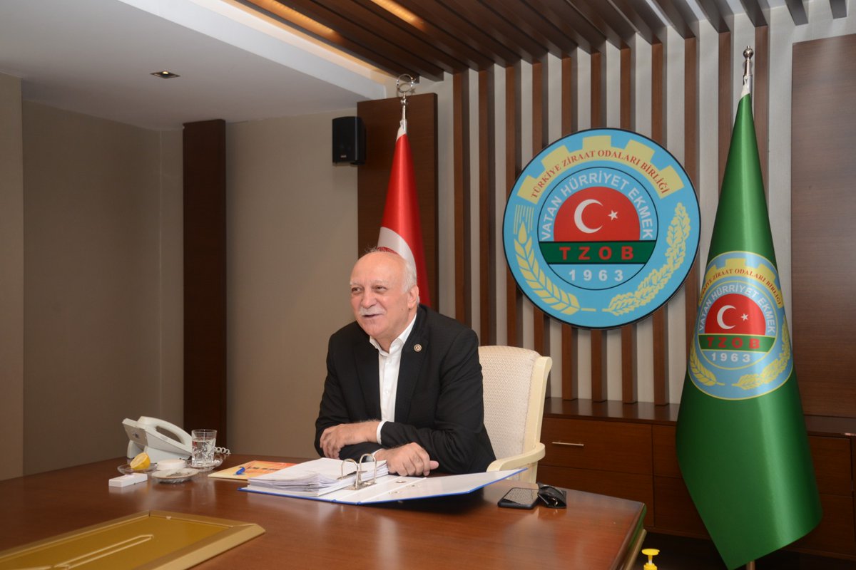 semsibayraktar's tweet photo. Yönetim Kurulu toplantımızı gerçekleştirdik. Toplantıda Yönetim Kurulu üyelerimiz kendi bölgelerindeki çiftçilerimizin sorunlarını ilettiler, yapılması gerekenleri görüştük. https://t.co/53LMWYkYff