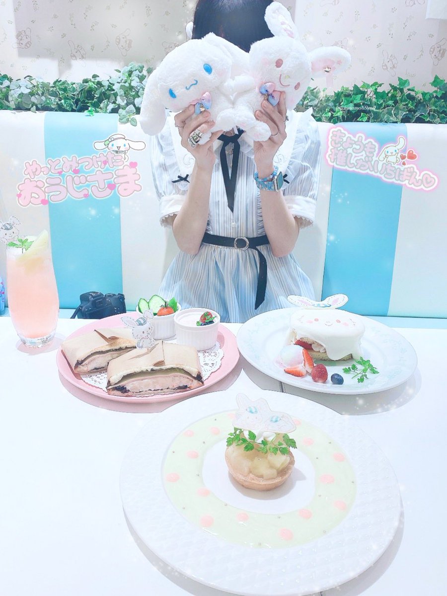ˏˋ えみねむ 𓃠 ˎˊ 𓊆 シナモロールカフェ 京都河原町店 𓊇 夢展望のワンピース着て 今日からのシナモンとメルちゃんのメニュー食べて 理想の休日してましたꪔ ぜんぶのお料理がめっちゃ可愛かったので 後ほどテーブルフォト載せます ˎˊ