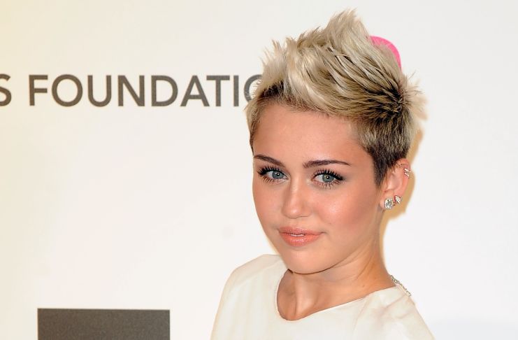 Uzivatel Micky Gaming Tech Business Blockchain Na Twitteru It Has Been More Than A Month Since Miley Cyrus And Cody Simpson Called It Quits But It May Not Be Final