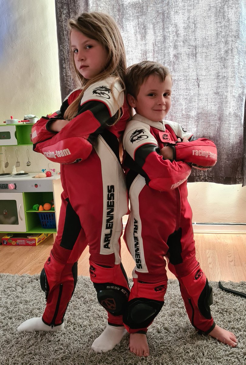 LittleP_18's tweet image. My new leathers. Double trouble is here. Need to get the bikes to match now. Thankyou mum and dad for my new leathers I love them #minimoto #arleness #kidsonbikes
