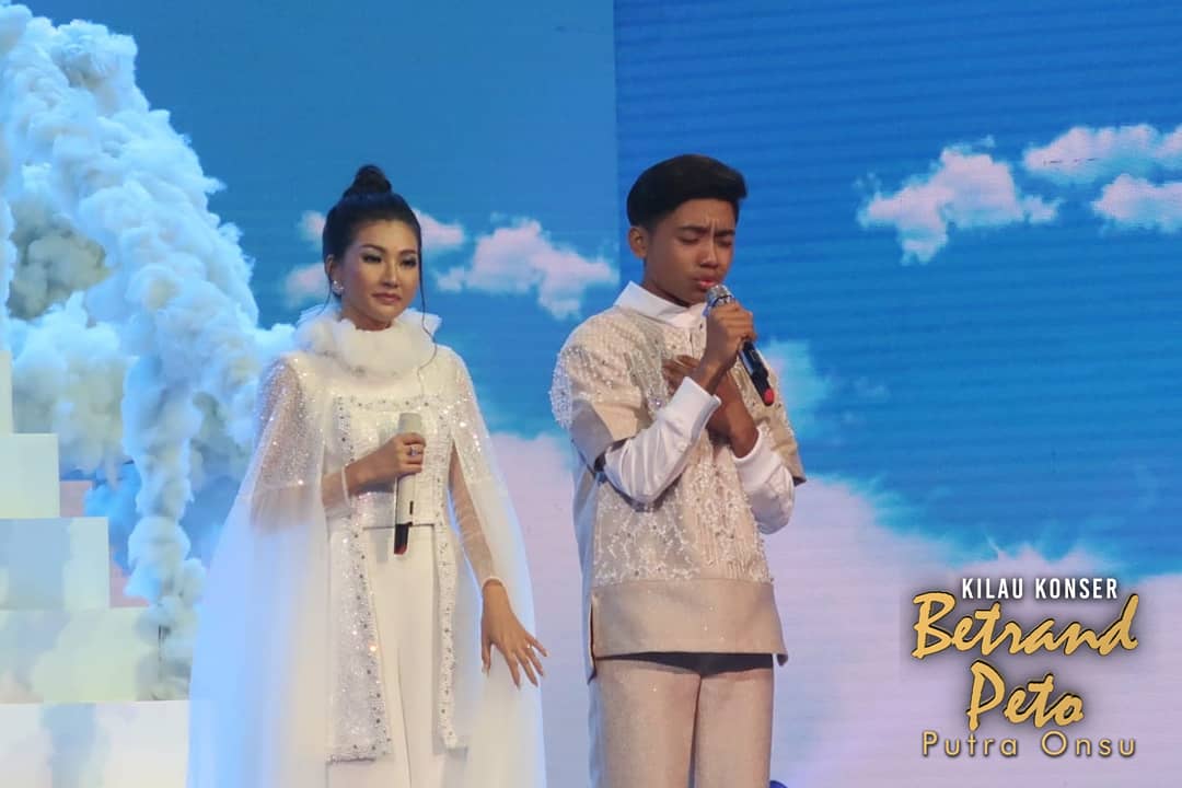 Official_MNCTV's tweet photo. Siapa yang nggak berhenti terpukau melihat penampilan #betrandpetoputraonsu ?? 
•
•
Kolaborasi favorit SoMin siapa sih?? #kilaukonserbetrandpetoputraonsu https://t.co/hE9XdoGIfU