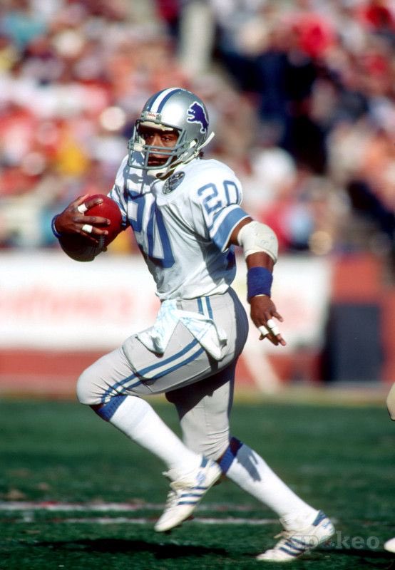 A very happy birthday to Heisman trophy winner Billy Sims!!! 