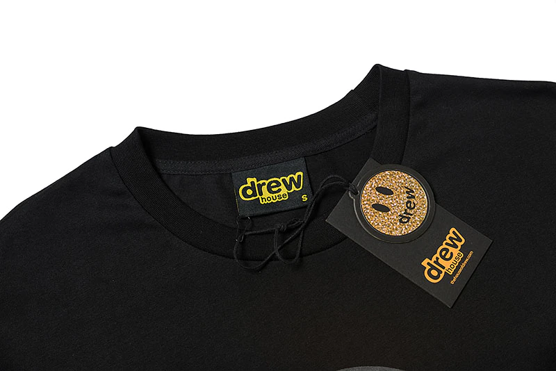 Belieber Merch (@BelieberMerch) / Twitter