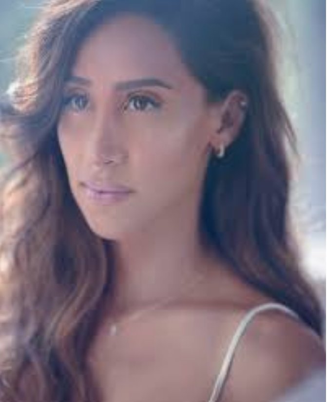 Laura1375's tweet photo. I love the #Jsisters. This JSister is an amazing Super Mommy. She is a strong independent business woman. I admire her very much.
Today it's @daniellejonas birthday. Here is one of her beautiful jewelry pieces from @DanielleJonasCo
💍 🎂 ❤
#HappyBirthdayDanielleJonas https://t.co/72nTmJUBgL
