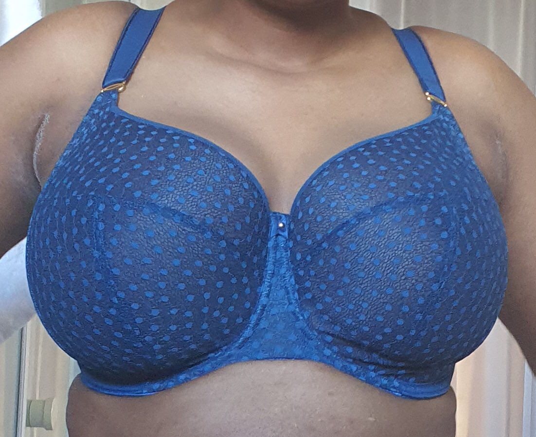 Lizacliffordbra's tweet photo. Another perfect fit in the new Poseidon Starlight in a 32J
#preorder
#perfectfit #putoncourage #brasthatfit #brafitter #lizaclifford #GirlTalkZA https://t.co/9OUEtZksJa