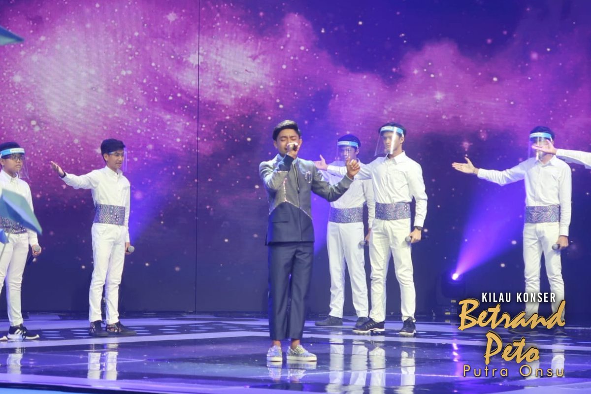 Official_MNCTV's tweet photo. Terimakasih semuanya yang sudah menunggu dan menonton #kilaukonserbetrandpetoputraonsu ! 
•
•
Tanpa kalian konser perdana Onyo tidak akan berlangsung dengan spektakuler! ❤ https://t.co/yy4Xh34XhG