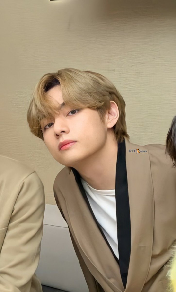 BTS-V様 BTS V SMA 2018 HQ Pic credit to owner