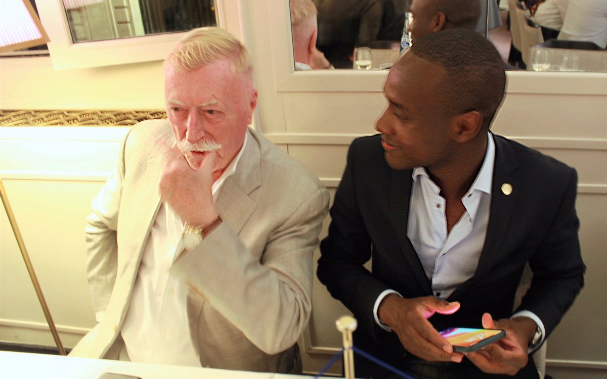 ALLIANCEFRANCO3's tweet photo. #RotaryClubParisLumière 
Merci au Président #ChristopheLeSerre ,d’avoir invité le membre d’Honneur que je suis, depuis quasiment la fondation du Club,à l’initiative de #MamadouCamara  &amp; #DieudonnéAlley 
Impressionné par le dynamisme, l’ouverture d’esprit &amp; la richesse des projets https://t.co/I6DZNYxuhW