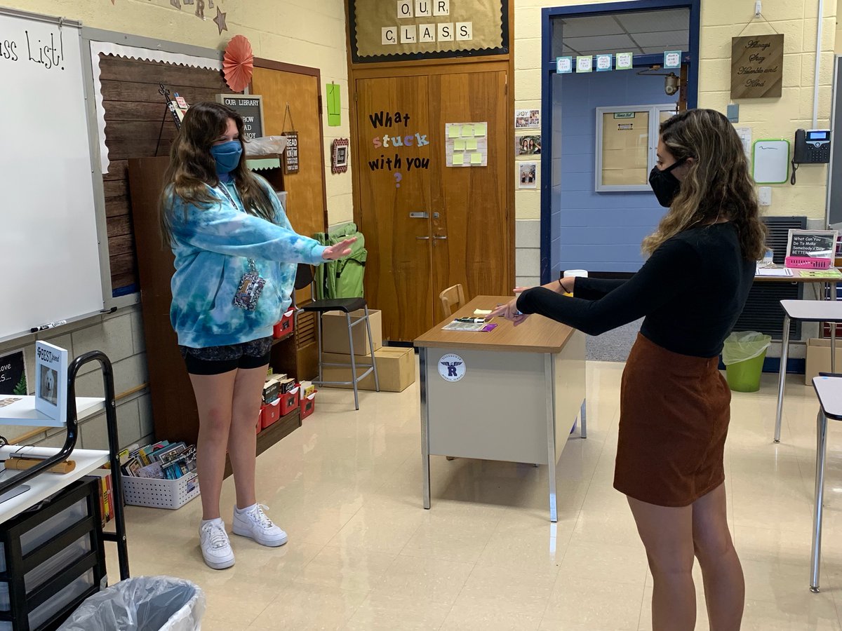 RodasReadingRox's tweet photo. It might look a little different but it still feels the same - AWESOME!  Love being back in the classroom with these kiddos!  Looking forward to a great year of ELA learning:) https://t.co/0Furu7FhB9