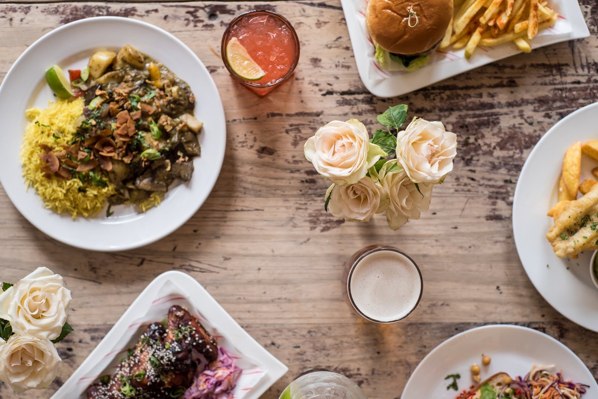 🗣️ KITCHEN BACK OPEN!

7am-8pm 7 days a week serving breakfast, lunch, dinner &amp; Sunday roasts 💥