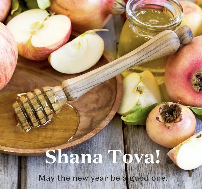 playbackgammon's tweet image. good to see you open again, i hope to pop in soon @McrMuseum