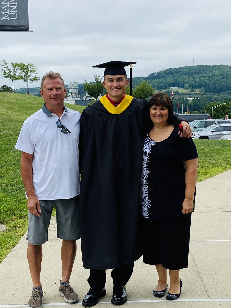 mgnause's tweet photo. Happy birthday to my baby!!! Where has the time gone? #nauseyposse https://t.co/KaGoL7LT51