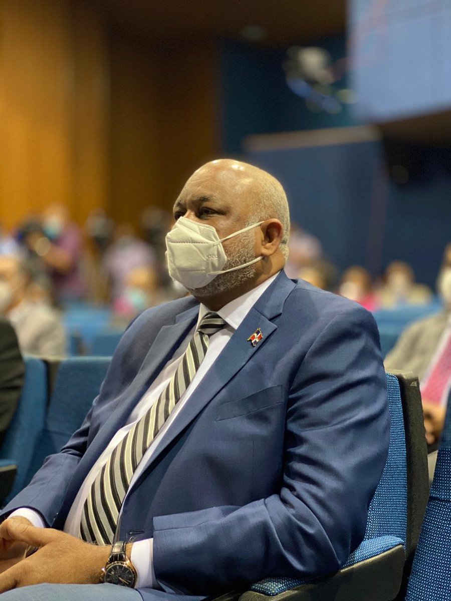 Ministerio de Educación inicia capacitación de mil facilitadores y 500 tutores que entrenarán alrededor de 110mil docentes en competencias tecnológicas de cara al inicio del año escolar.

Encabeza el ministro de Educación, Dr Roberto Fulcar (<a href="/RobertoFulcar/">Roberto Fulcar</a>). #CapacitaciónDocente