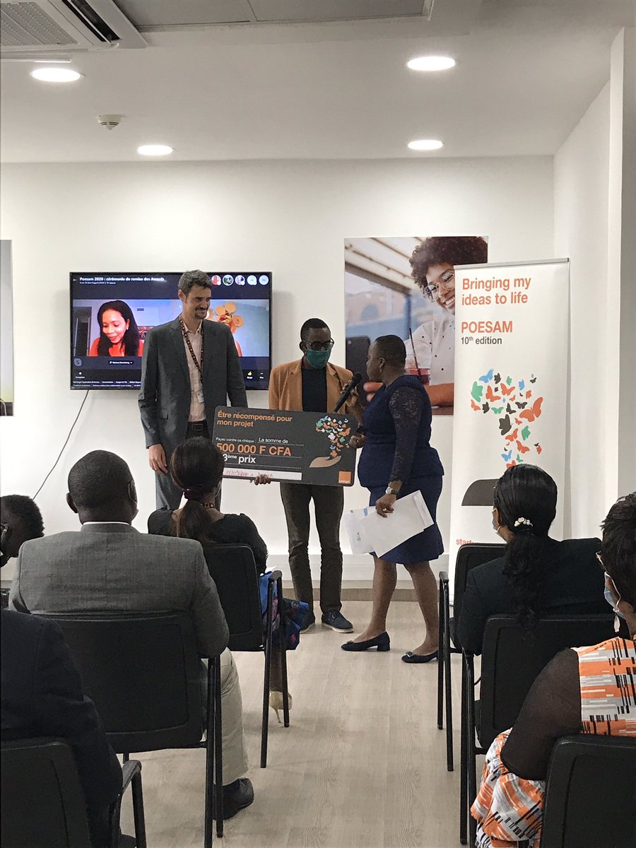 ActivSpaces's tweet photo. 3e prix décerné au projet #BookShoop
#POESAM2020 https://t.co/CT71YwvAJV