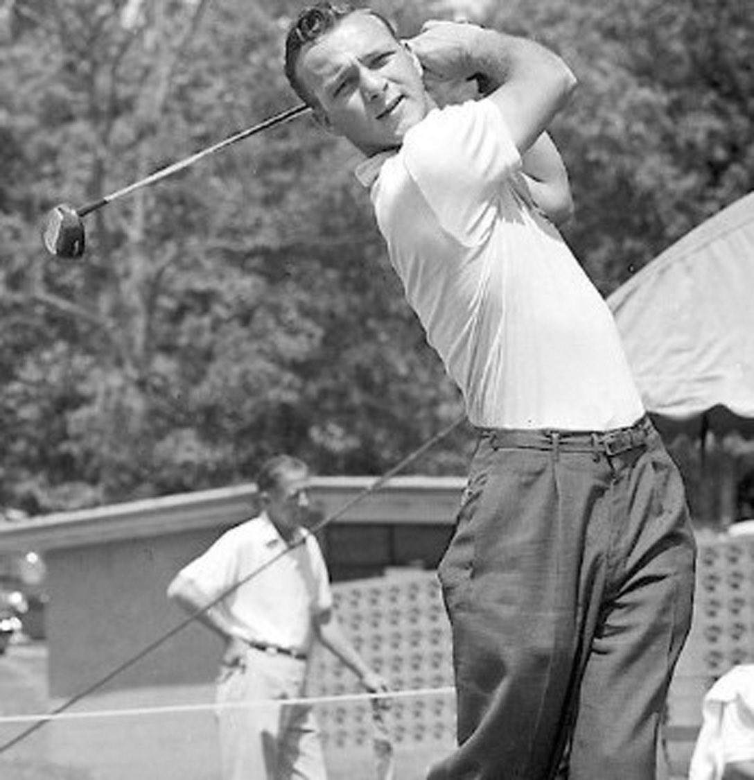 SoConSports's tweet photo. 𝐀𝐫𝐧𝐨𝐥𝐝 𝐏𝐚𝐥𝐦𝐞𝐫, #SoConHOF Class of '09. 

Palmer won NCAA individual titles in 1949 and 1950. After winning the 1954 U.S. Amateur, he would go on to win 62 PGA events, including 7️⃣ majors.

More about Palmer⤵️ 

#HOFFridays

https://t.co/m87nQvsrkL https://t.co/ETGmYqUIc2
