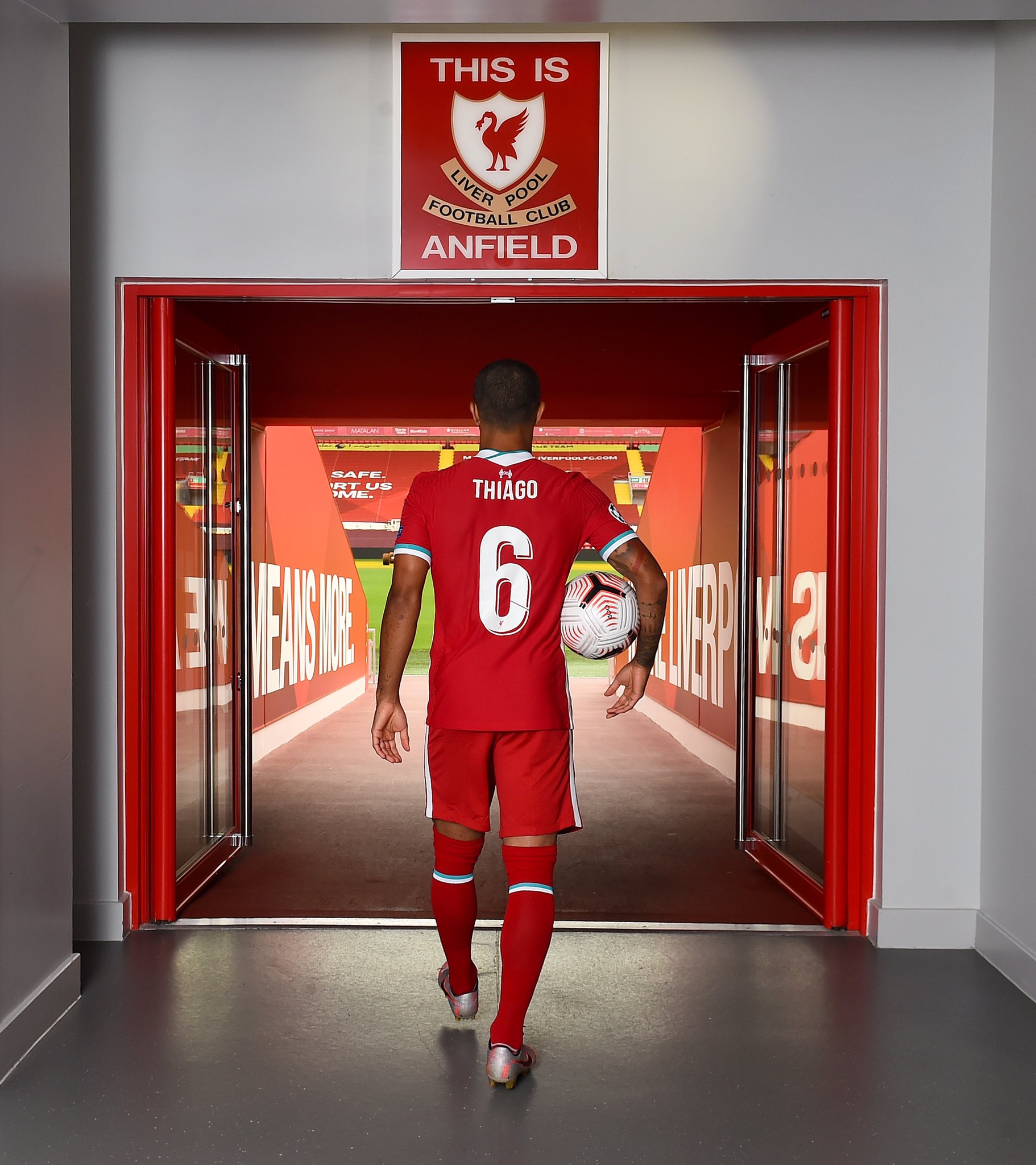 nauwelijks Rang Skim Thiago Alcantara on Twitter: "This is Anfield. Challenge accepted! 🙌🏽 UP THE REDS! 🔴 @LFC #YNWA https://t.co/LriS587qRs" / Twitter nauwelijks Rang Skim Thiago Alcantara on Twitter: "This is Anfield. Challenge accepted! 🙌🏽 UP THE REDS! 🔴 @LFC #YNWA https://t.co/LriS587qRs" / Twitter